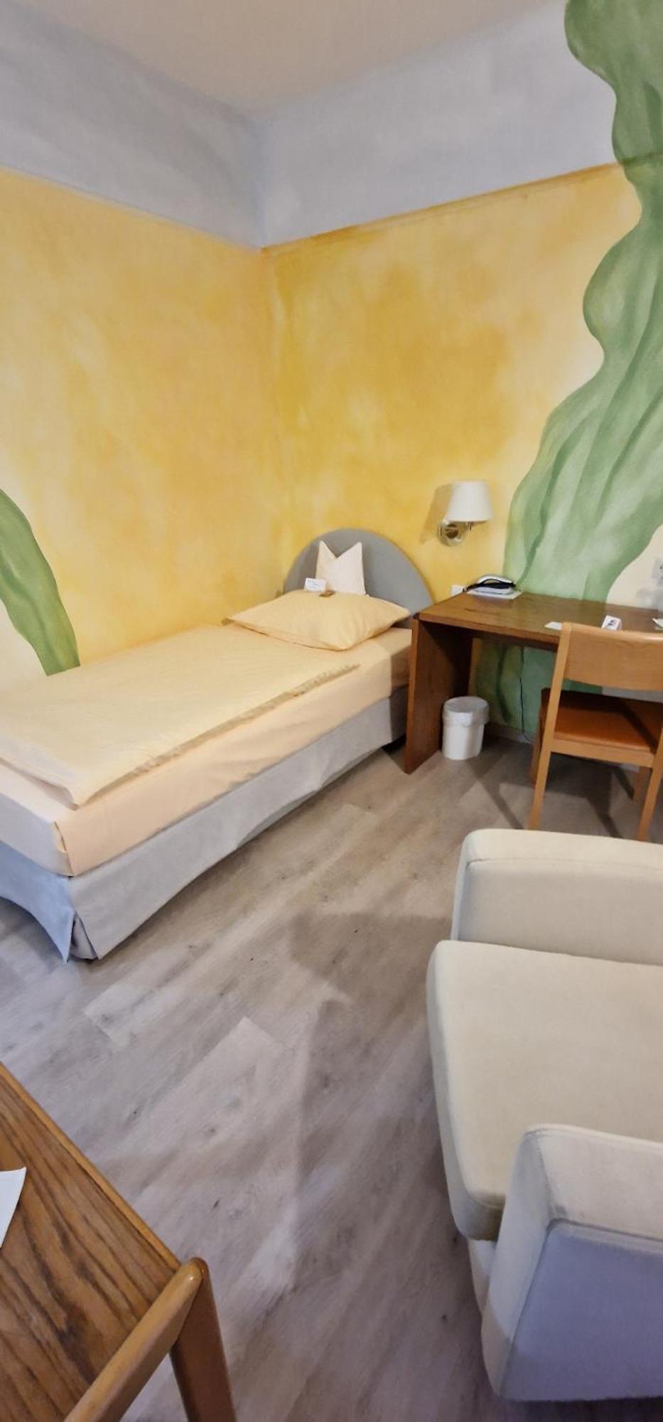 Hotel-Garni Goldener Schwan Bad Windsheim Dış mekan fotoğraf